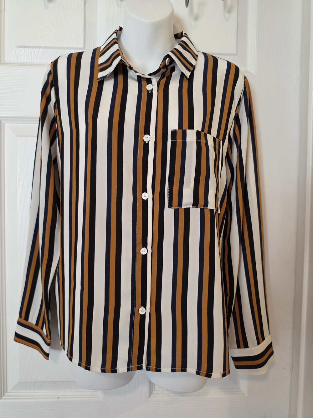 Forever 21 Striped Button-Up Shirt in White, Black & Mustard Size Small